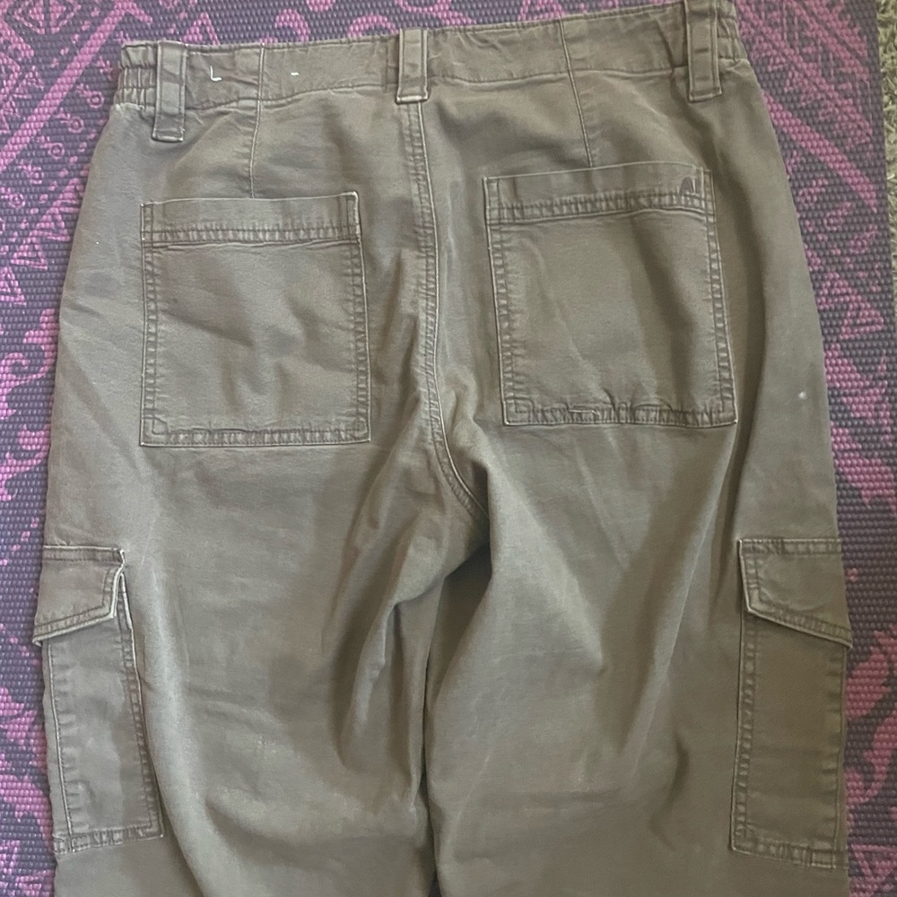 American Eagle Cargo Pants - Picture 13 of 14
